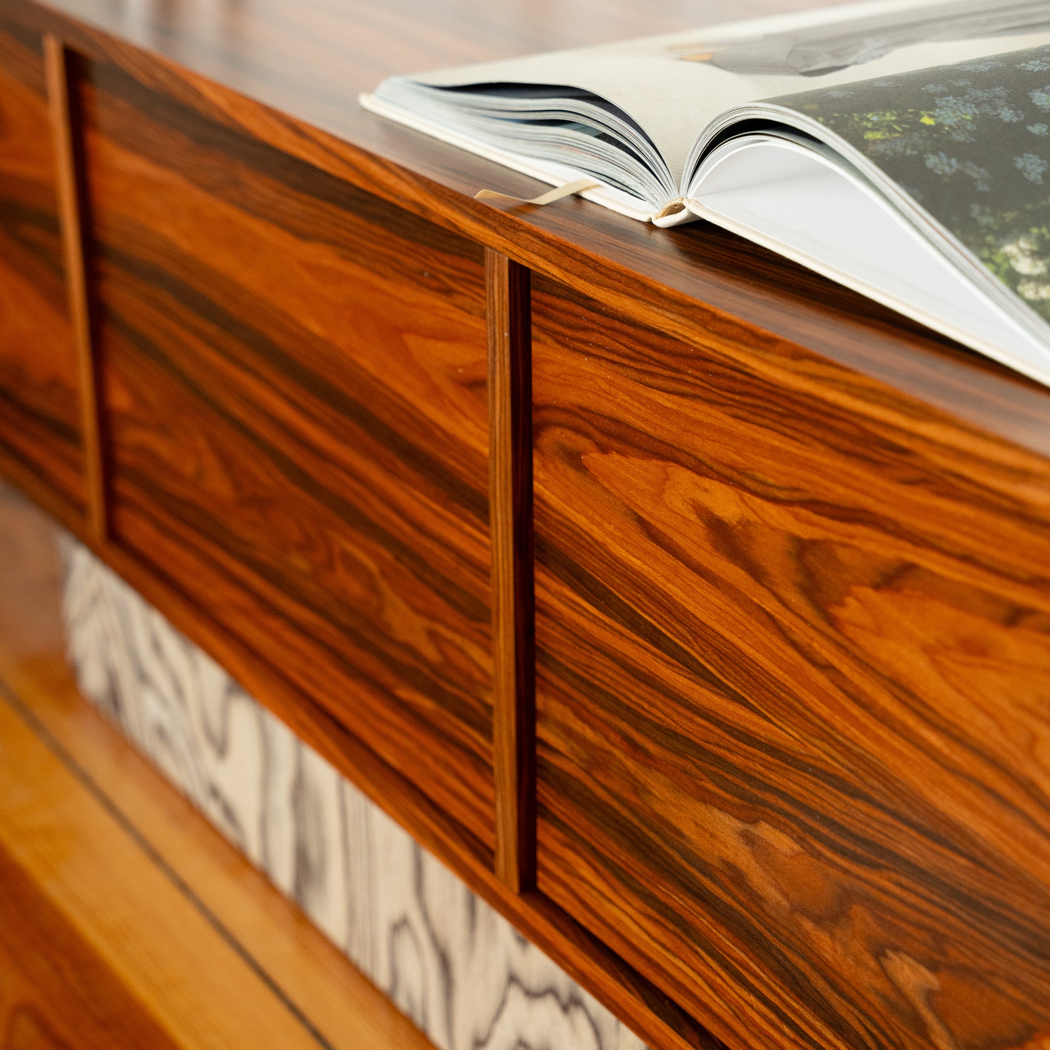 IRI Sideboard