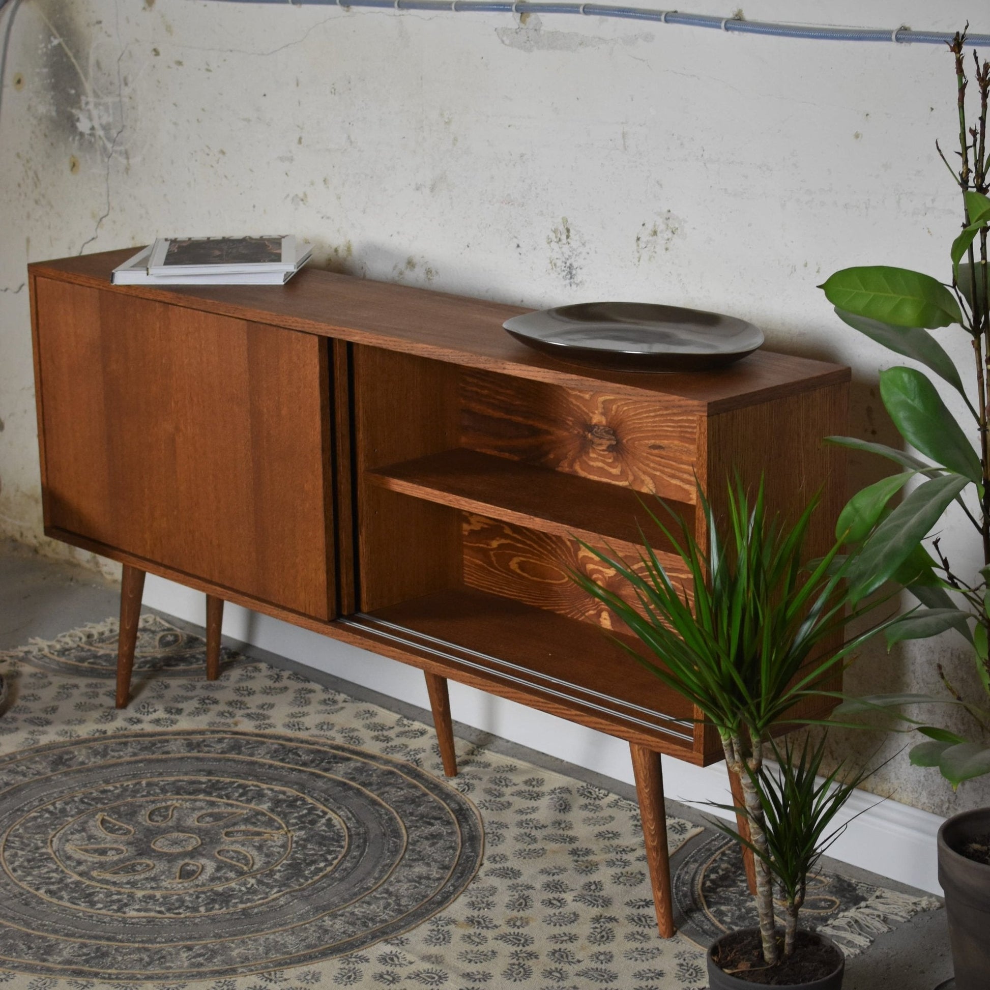 Komoda CLASSY BROWN SLIDE - Pastform Furniture