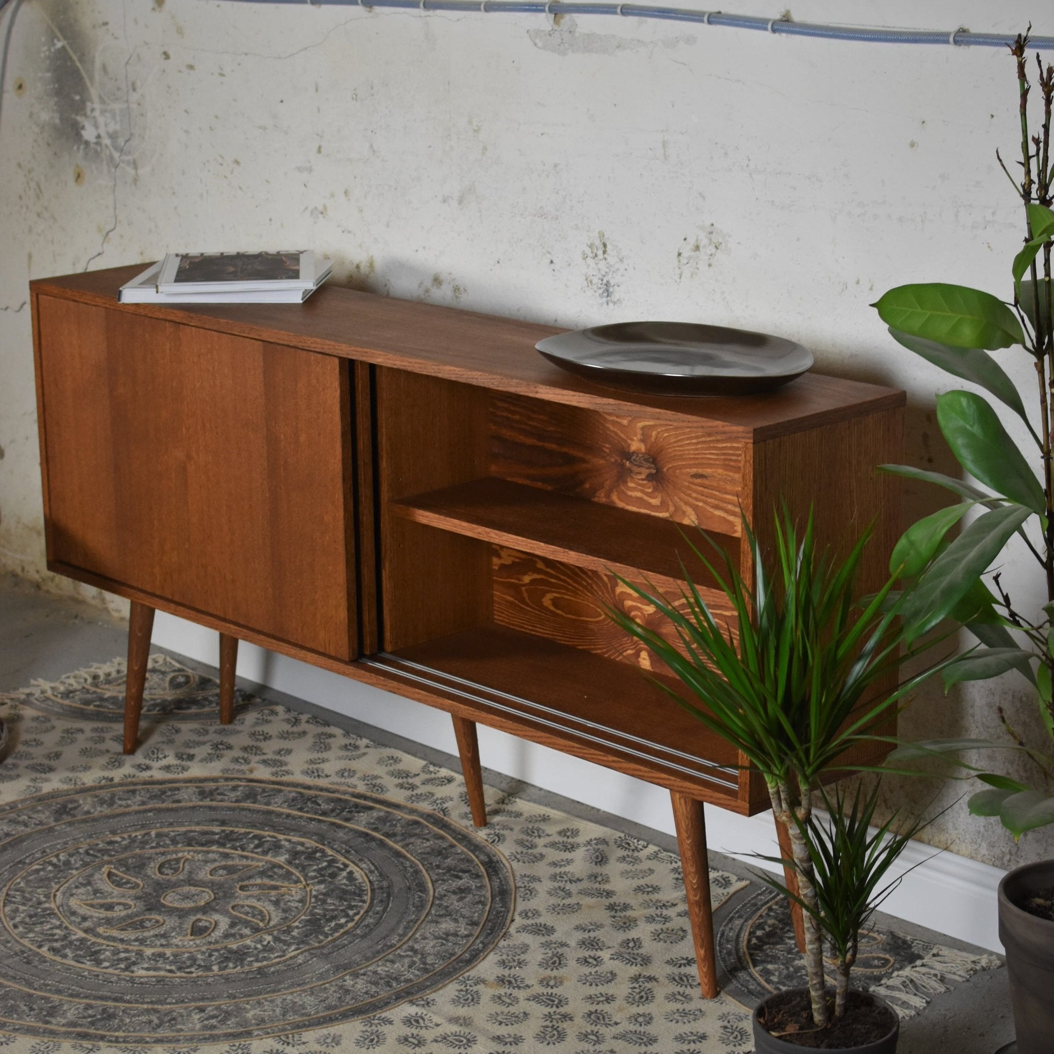 Komoda CLASSY BROWN SLIDE - Pastform Furniture