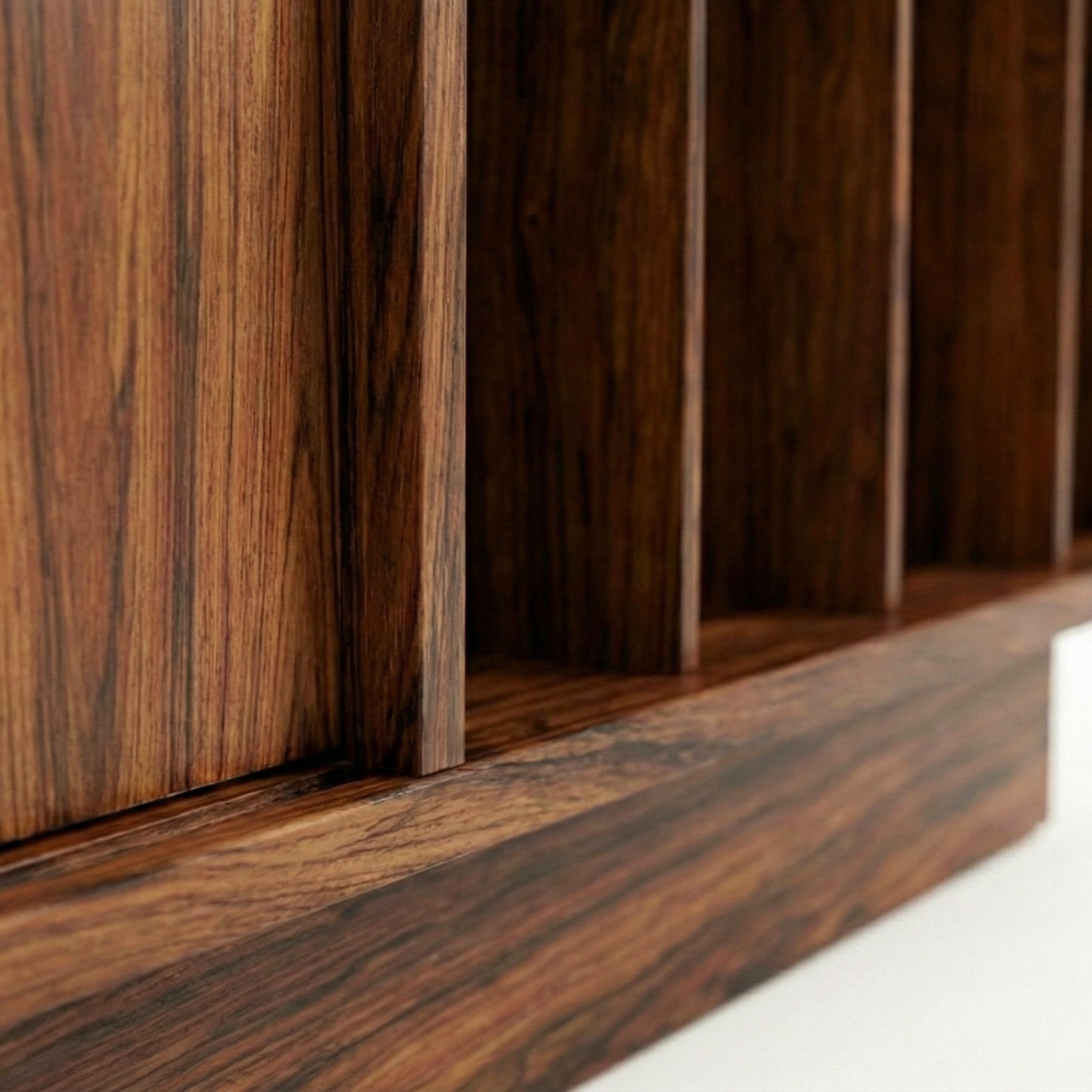 PALO VINYL SLIDE Sideboard